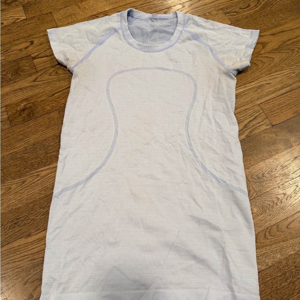 Lululemon Swiftly Tech Short Sleeve Crew
Heathered Chalk - Size 6 - Picture 4 of 5